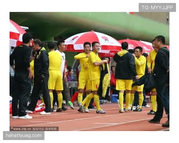 替补规则：换人次数、换人手续与比赛中断判定要点