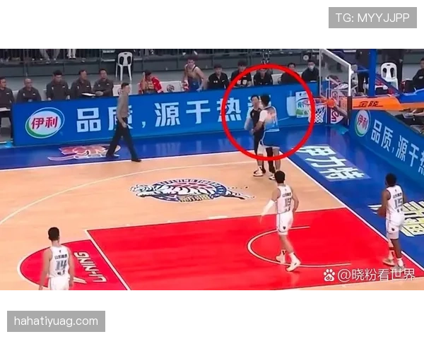 如何判定篮球中的推人犯规？常见误判与正确理解